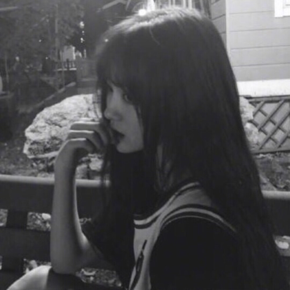 豆豆// 女頭// 圖片都源自網絡// 如果有侵權請私我會立即刪除並且道歉// 拿圖請素質收圖關注喜歡收藏謝謝. // 發素材也不容易且行且珍惜. //