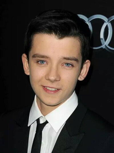 Asa Butterfield 阿沙