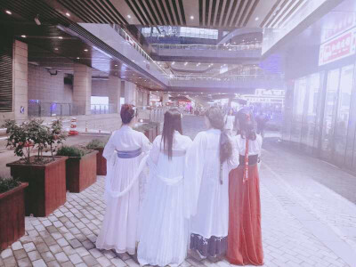 四个小姐姐的汉服之旅