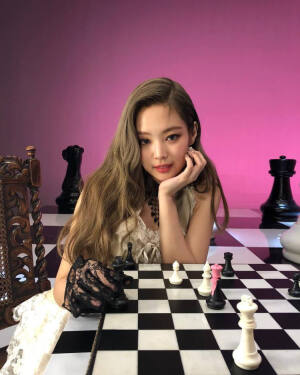 金智妮 JENNIE