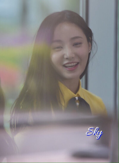 momoland 妍雨
170502 TBS Fact in Star
Cr.[Sky]