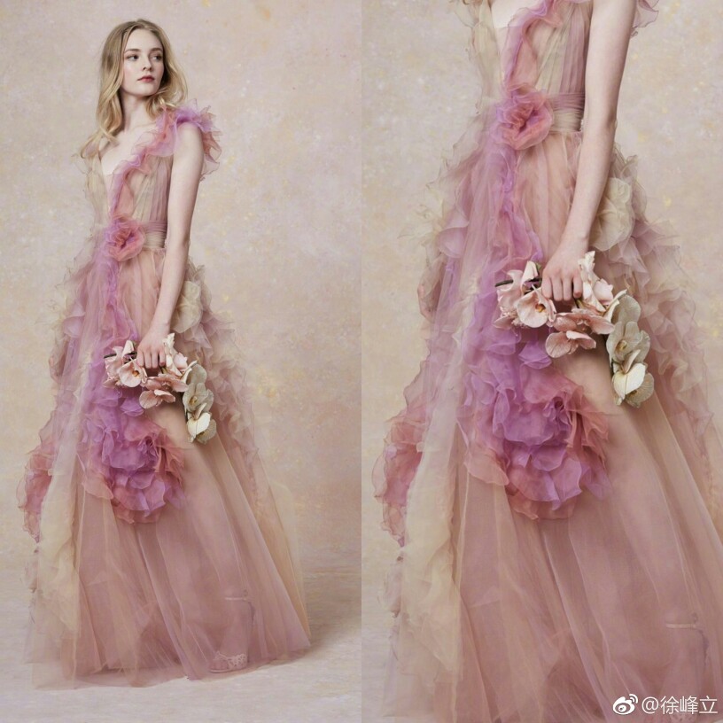 Details | Marchesa Resort 2019～古典油画中的女主角穿上梦幻飘逸的仙裙，糅合出一幅早春的浪漫图景～ ​