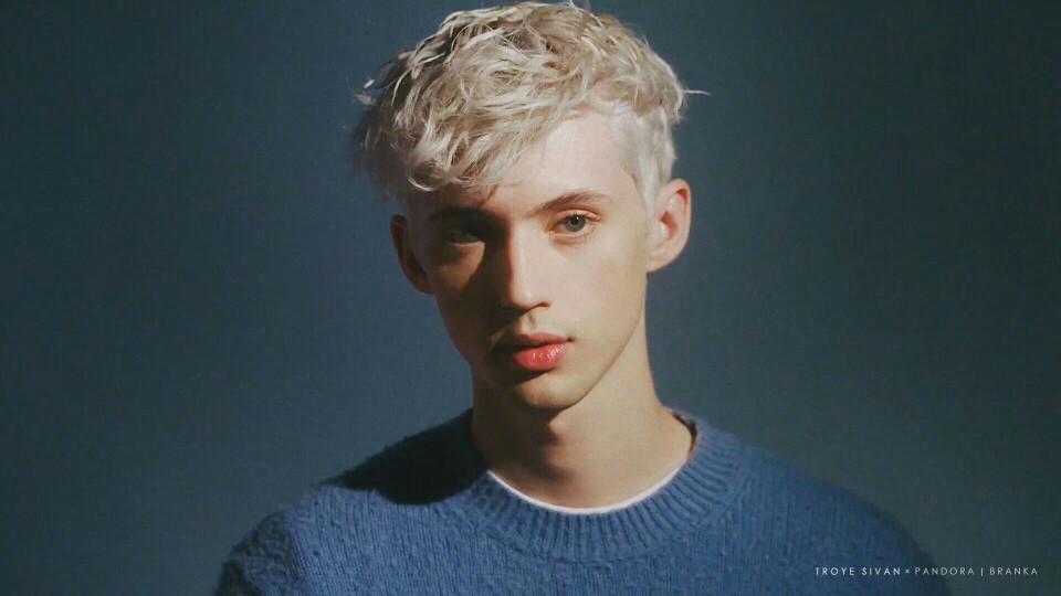 月光少年☄️
Troye Sivan 戳爷♡
戳爷好帅！₍ ⸝⸝· ᴥ ·⸝⸝ ₎♡
喜欢请点赞♥
By饺砸.C