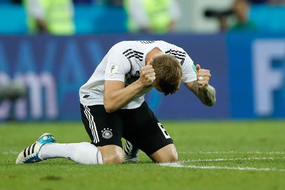 中文队名：德国国家男子足球队 外文队名：Deutschland Fussball Bund 运动项目：足球 所属地区：欧洲 成立时间：1900年（庚子年）1月28日 现任主教练：尤阿希姆勒夫：4次世界杯冠军，4次世界杯亚军，3次欧洲杯冠军，3次欧洲杯亚军Instagram：transparentvivi托尼克罗斯