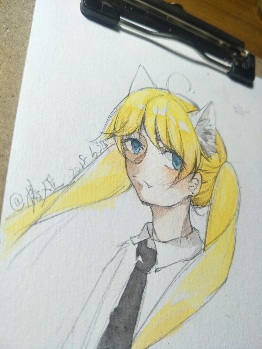 是时候更图了 黄发双马尾猫耳蓝眼 这么可爱一定是男孩子(啊没错我