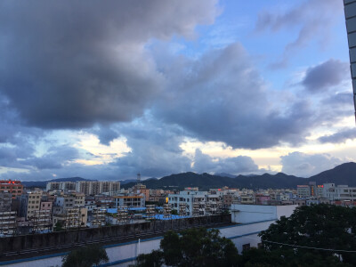 惠州三栋的天空