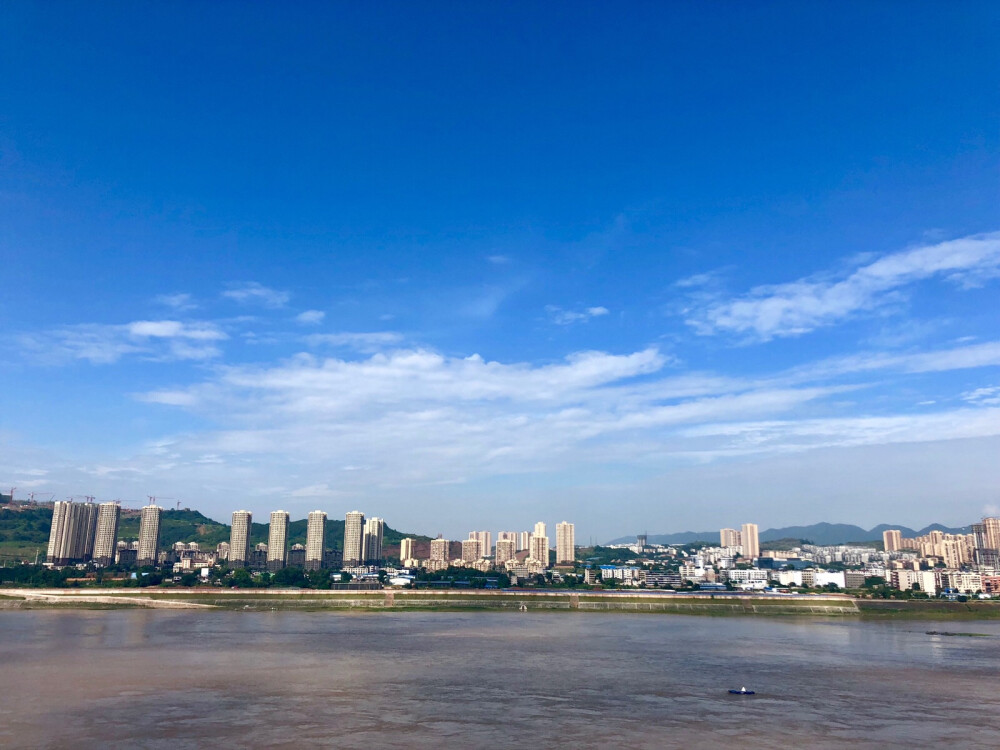 重庆江津
夏气逼人