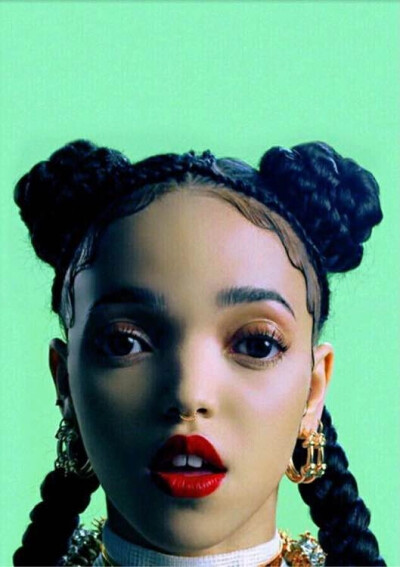 FKA twigs 神婆