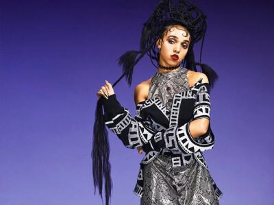 FKA twigs 神婆