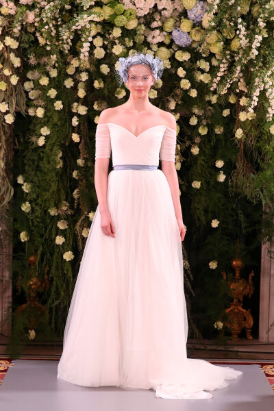 Jenny Packham（珍妮·帕克汉）2019伦敦婚纱周春夏婚纱发布秀