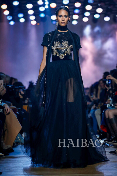 艾莉·萨博 (Elie Saab) 2018秋冬女装秀