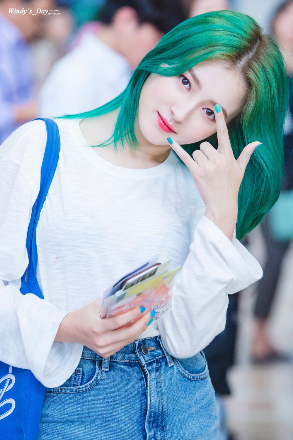 MOMOLAND Nancy