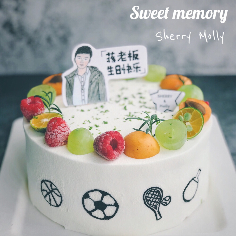 #SHERRY Molly家の下午茶#—『原味cake』给老公订的cake 是一个体育老师喔～所以加了一些运动元素在cake上 顺便还能响应世界杯气氛呀水果也有 运动元素也有 Molly画的小插牌上还特意加了一个哨子哟 体育老师上课必备呀～