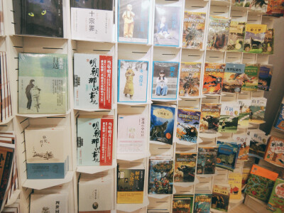 下午去了曾经经常去的超市，变得和曾经不一样了