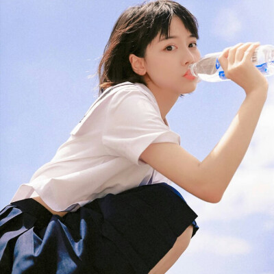 女生制服