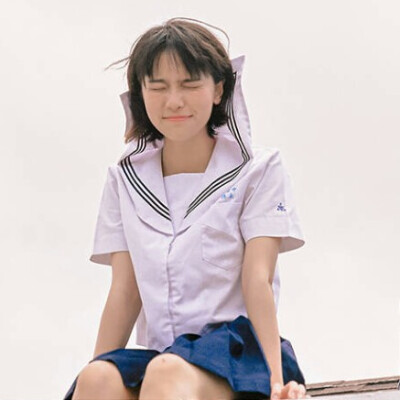 女生制服