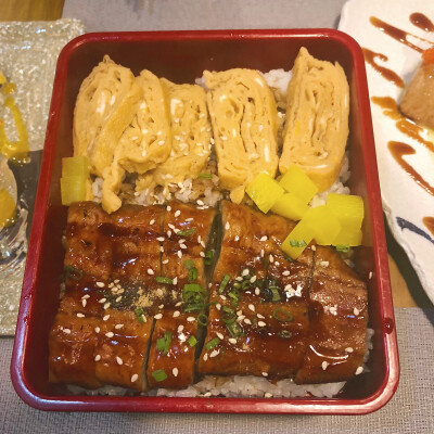 鳗鱼饭