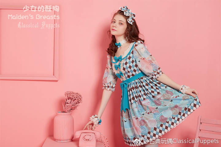 [cp]#LolitaFashion##少女的酥胸#
甜度满分的马卡龙，清甜的夏天值得拥有哦！今晚7点上架~
2018.06.29 19:00 甜蜜一夏#微博橱窗#