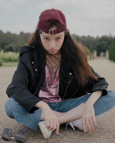 Gucci女孩倪妮 cr微博：大陈没有猫