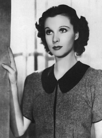 1937/1940 - 21 DAYS TOGETHER
A drama based on John Galsworthy's play about two lovers who spend three glorious weeks together before the man goes on trial for murder.
Vivien Leigh plays Wanda.