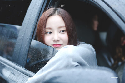 妍雨
161114 Cultwo Show下班
Cr.[yeonwoo96_kr]