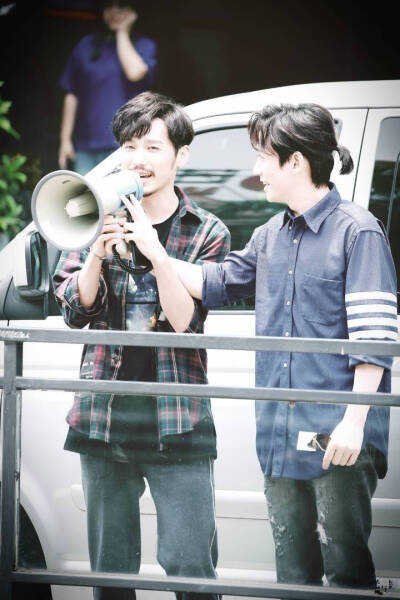 朱一龙&白宇
#镇魂#10亿直播