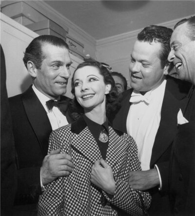 Orson Welles, Robert Helpmann etc
Vivien Leigh, Laurence Olivier (left) and fellow thespian Orson Welles (1915 - 1985) attend the Sid Field midnight tribute show at the London Palladium, 26th June 195…