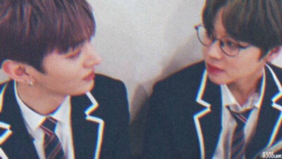 ParkJiHoon&YoonJiSung.
眨玉.
