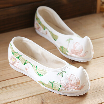 老北京布鞋2018春秋女鞋平底复古民族风绣花鞋汉服搭配弓鞋翘头鞋