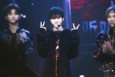 今天也要爱坤坤♥