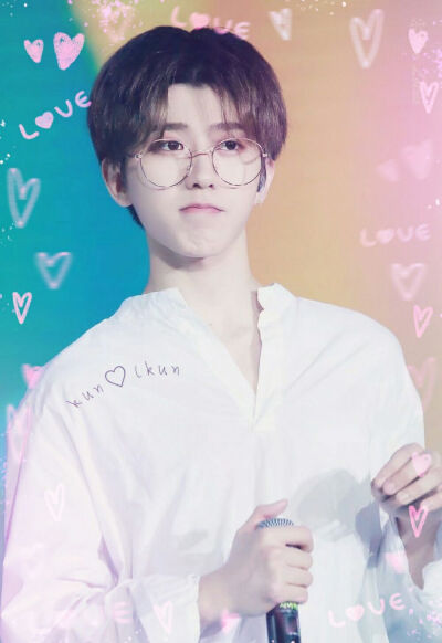 今天也要爱坤坤♥