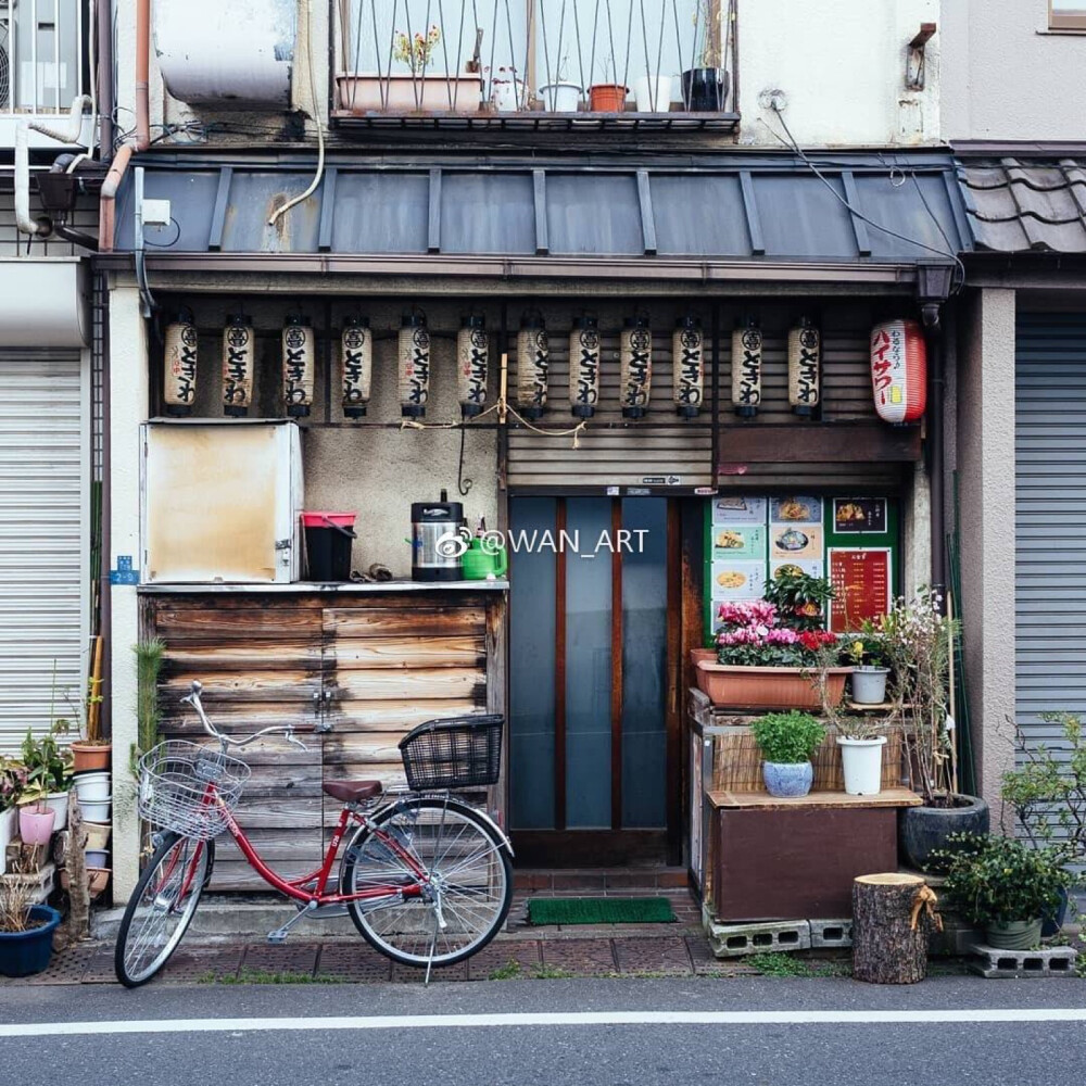 钢笔淡彩 小店