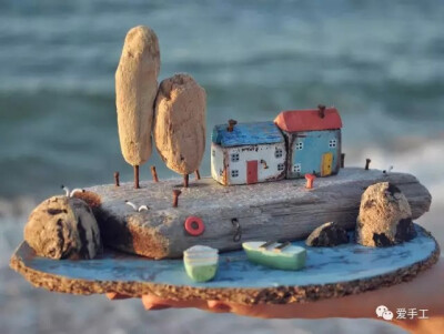 用海边弃木 做出来的作品
个人非常爱好 这是来自Instagram里一个账号@zhenia_rifey 希望他的作品能带给你更多灵感 只要有心 哪里都有艺术☺