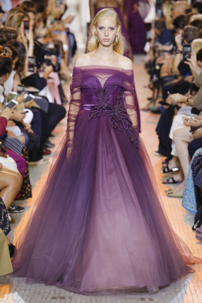 艾莉·萨博 Elie Saab 2018/19秋冬高级定制发布秀 - Paris Couture Fall 2018