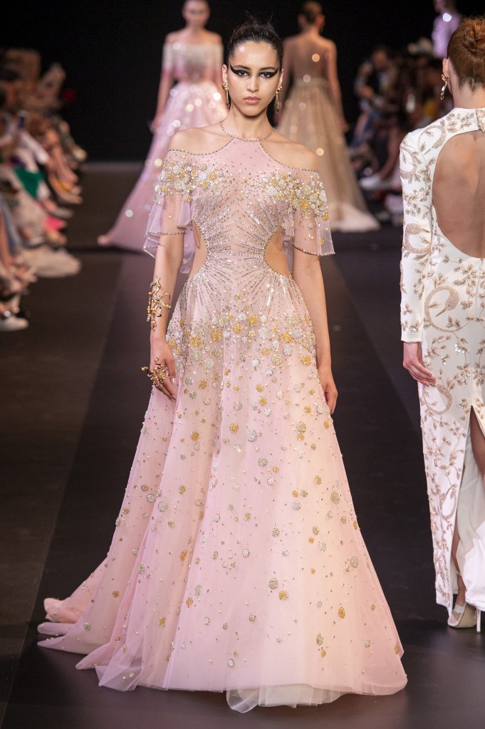 乔治斯·荷拜卡 Georges Hobeika 2018/19秋冬高级定制发布秀 - Paris Couture Fall 2018