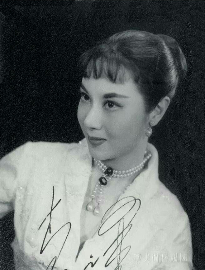 李丽华