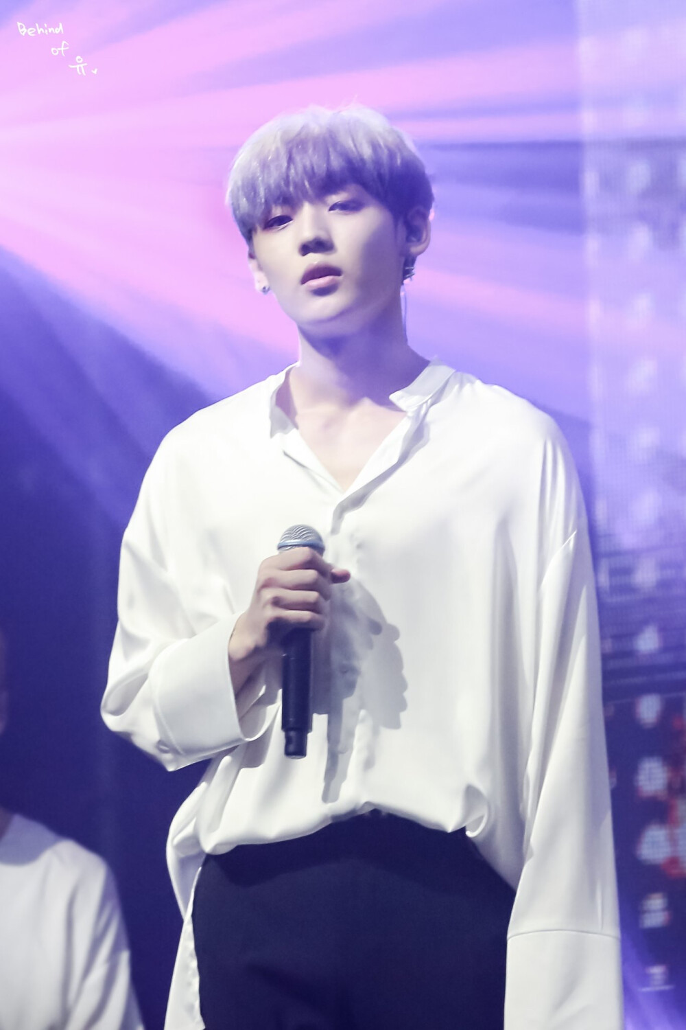 康裕瓒
180701 UNB Fancon
cr BehindofU_1231