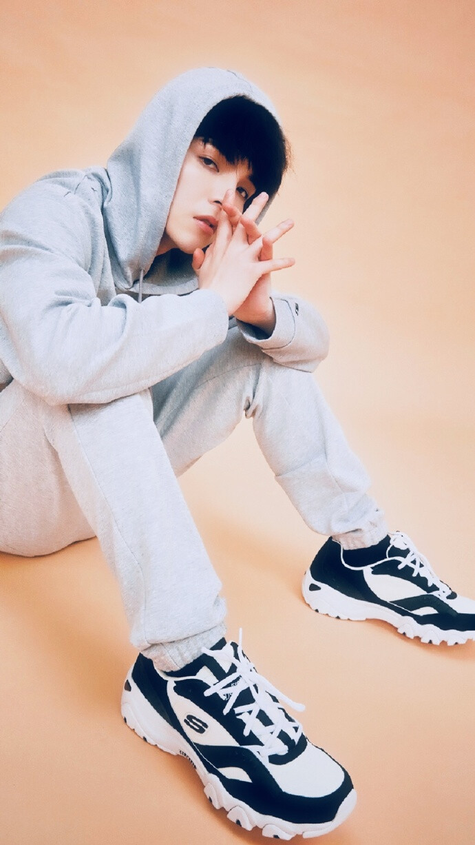 朱星杰
#偶像练习生#朱星杰J_zen X SKECHERS斯凯奇 2018