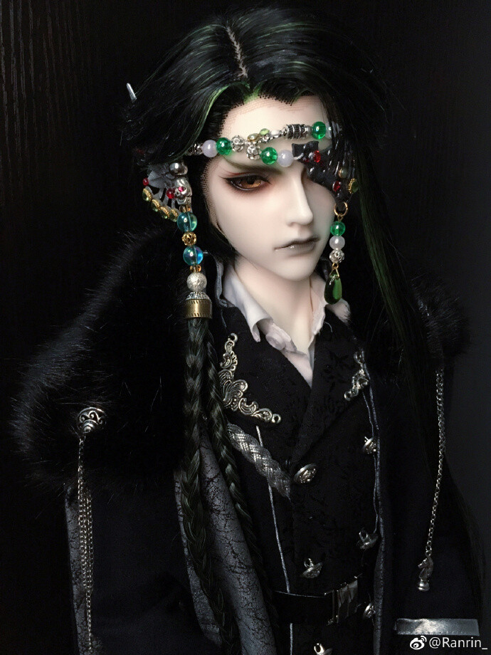 #戮世摩罗##bjd#试新衣服！眼罩仿佛开关，虽然不好戴但是戴上后效果极好！这崽大概就是所谓的电眼逼人了（X ​​​​