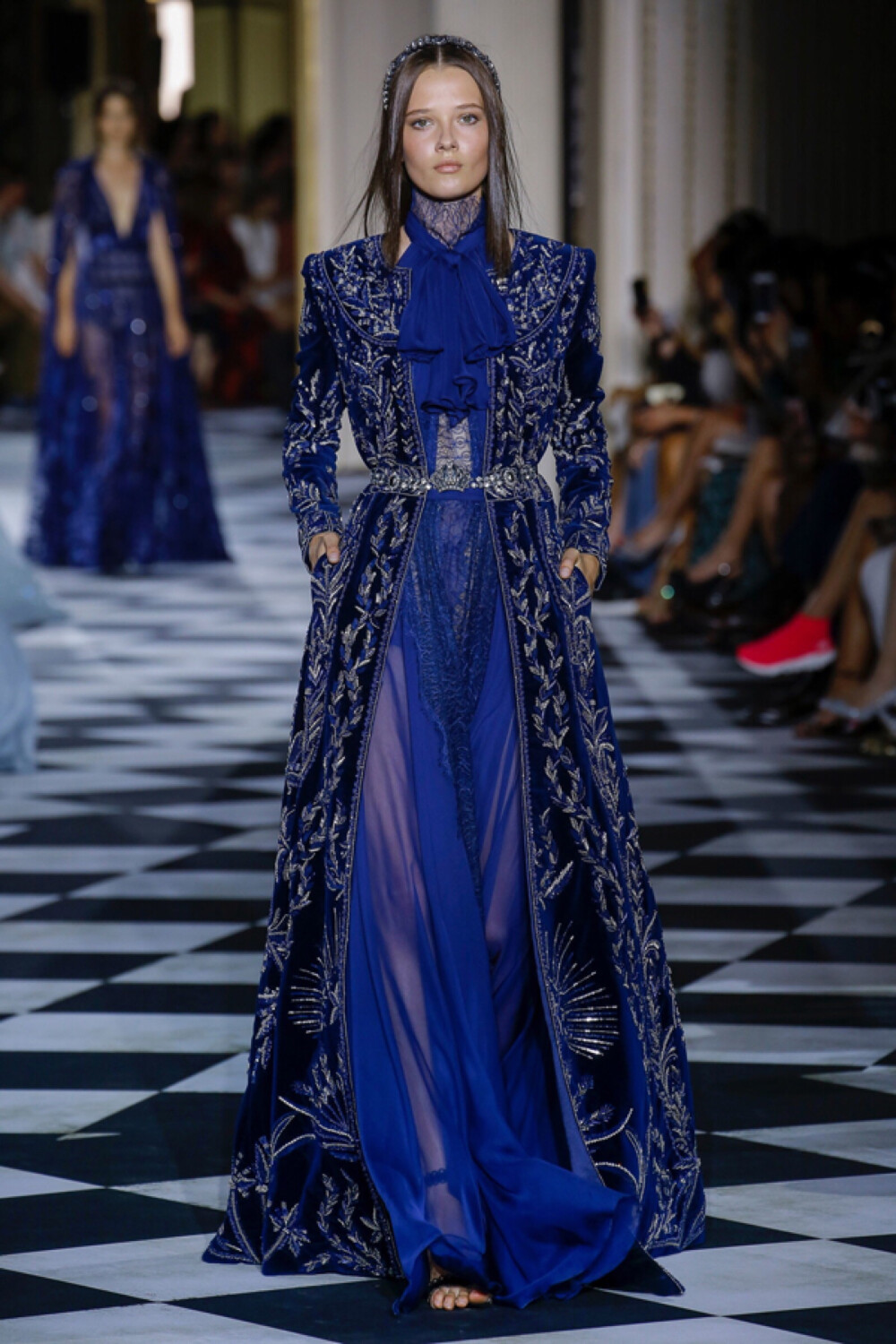 Zuhair Murad（祖海·慕拉）于巴黎高定时装周发布2018秋冬高级定制系列