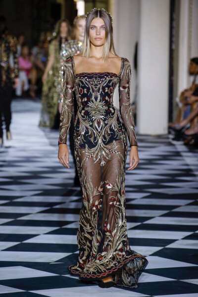 Zuhair Murad（祖海·慕拉）于巴黎高定时装周发布2018秋冬高级定制系列