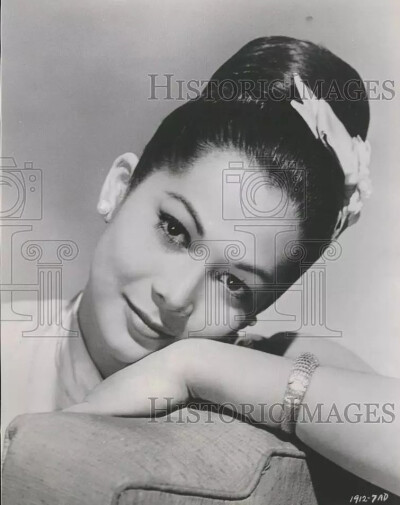 关南施 Nancy Kwan