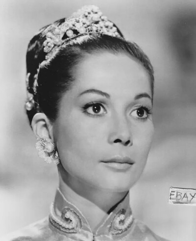 关南施 Nancy Kwan