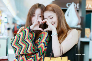 (G)I-DLE ✔
Minnie-(泰)【蓝色】
宋雨琦-(中)【绿色】