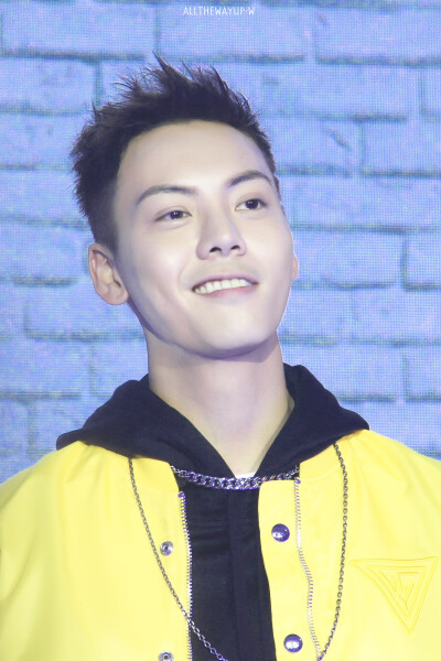 【陈伟霆 William Chan】180318 Maybelline美宝莲FIT me粉底液 新品上市发布会 2300 x 3450 px (图源: 微博@ALLTHEWAYUP·W weibo.com/6542159223/GouMCsiEs) 