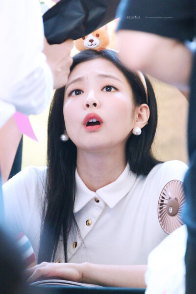 180708 汝矣岛签售会 高清3P
Cr.sanctus116211 ​ ​​​​
JENNIE 金智妮