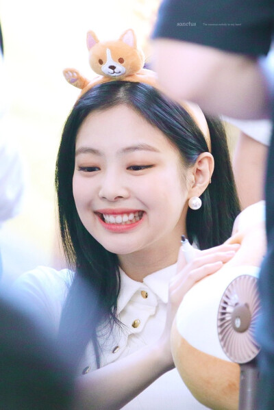 180708 汝矣岛签售会 高清3P
Cr.sanctus116211 ​ ​​​​
JENNIE 金智妮