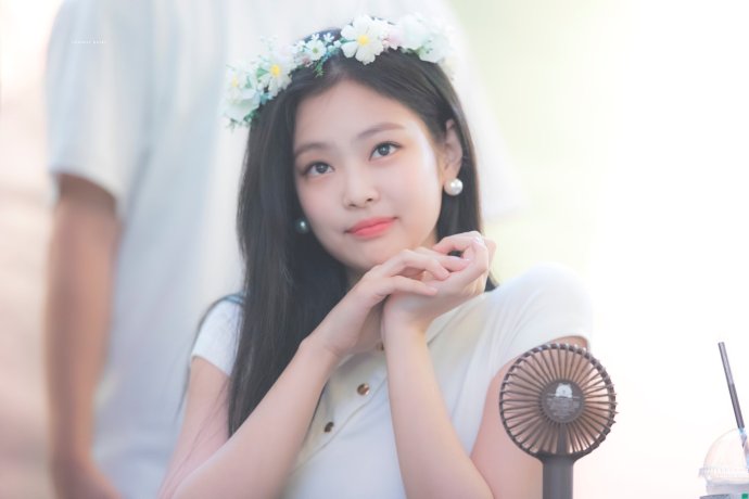 180708 汝矣岛签售会 高清4P
Cr.ContactPointJ ​​​​
JENNIE 金智妮