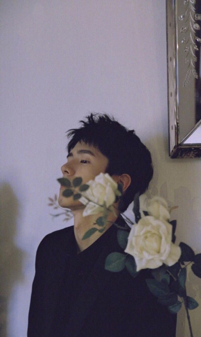 刘昊然