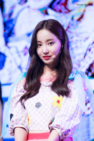 妍雨YeonWoo